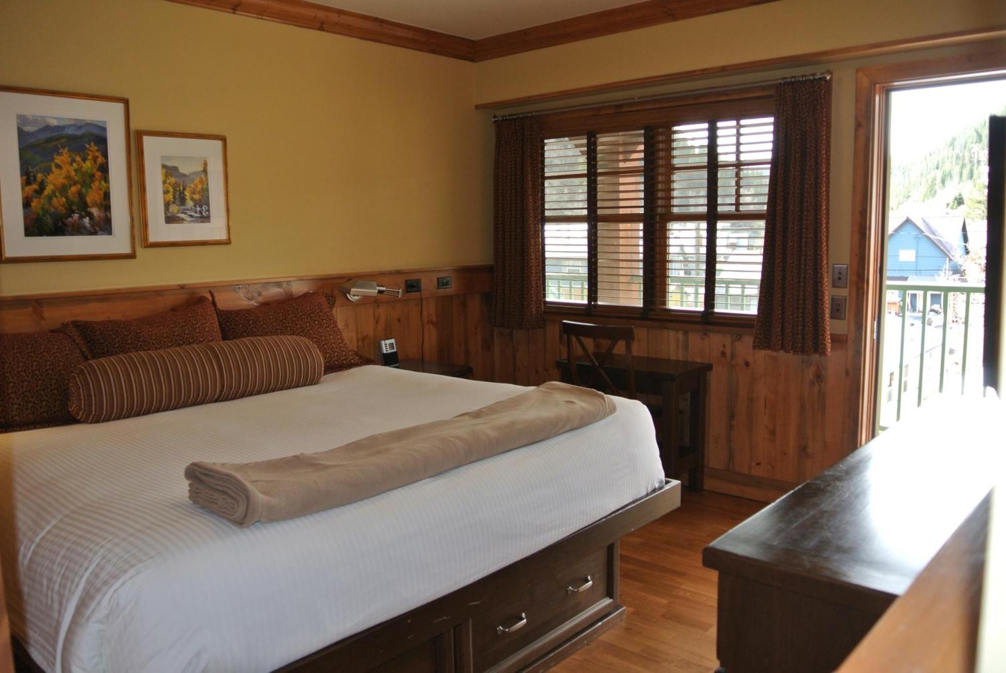 The Green Bridge Inn Red Cliff Номер фото